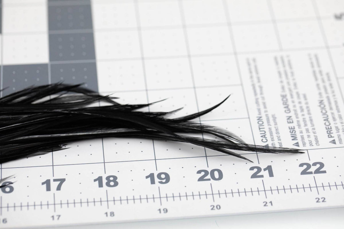 Hackle 1/2 Saddle - Dark Brown Dun S49705