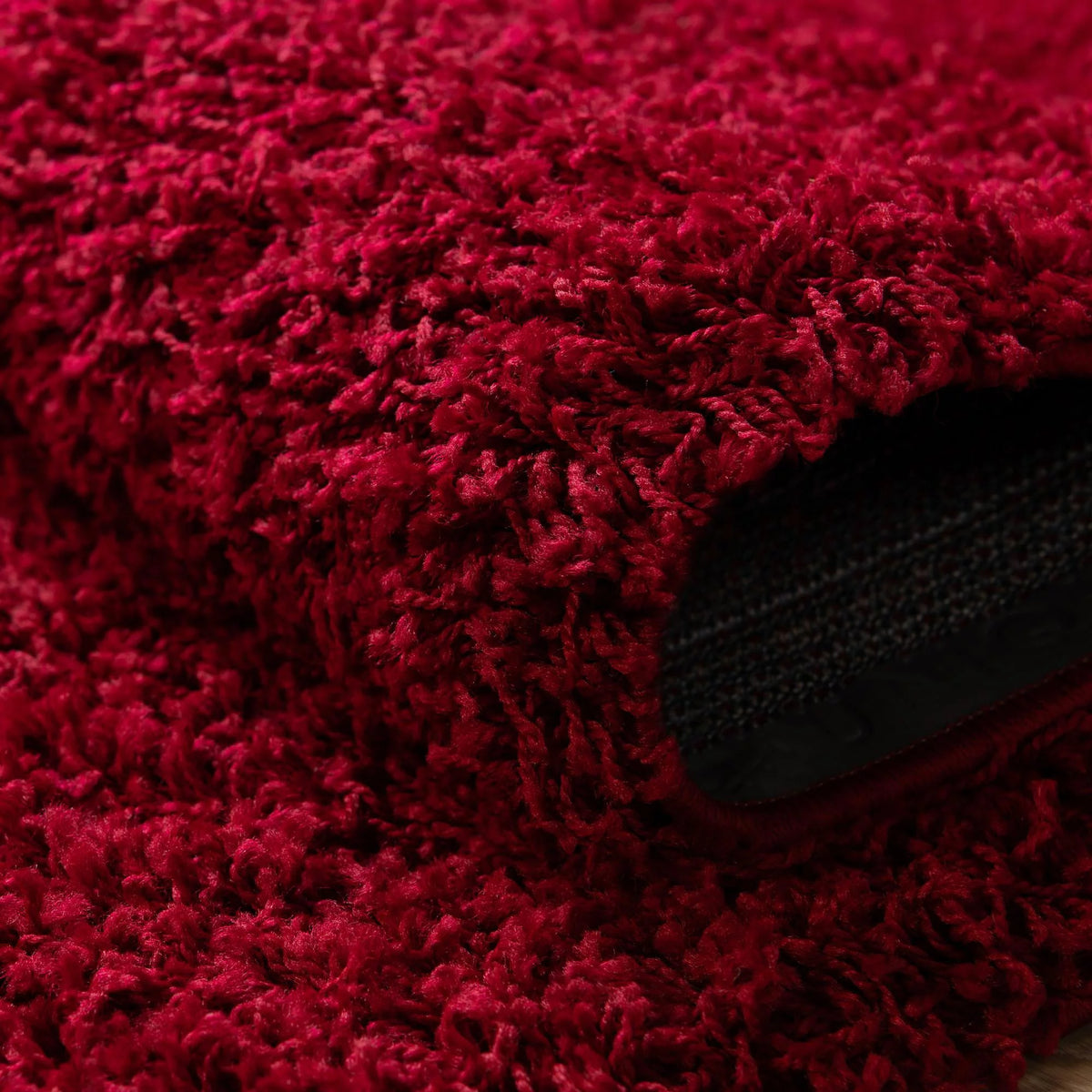 Cherry Red 7' x 10' Shag Rug E372