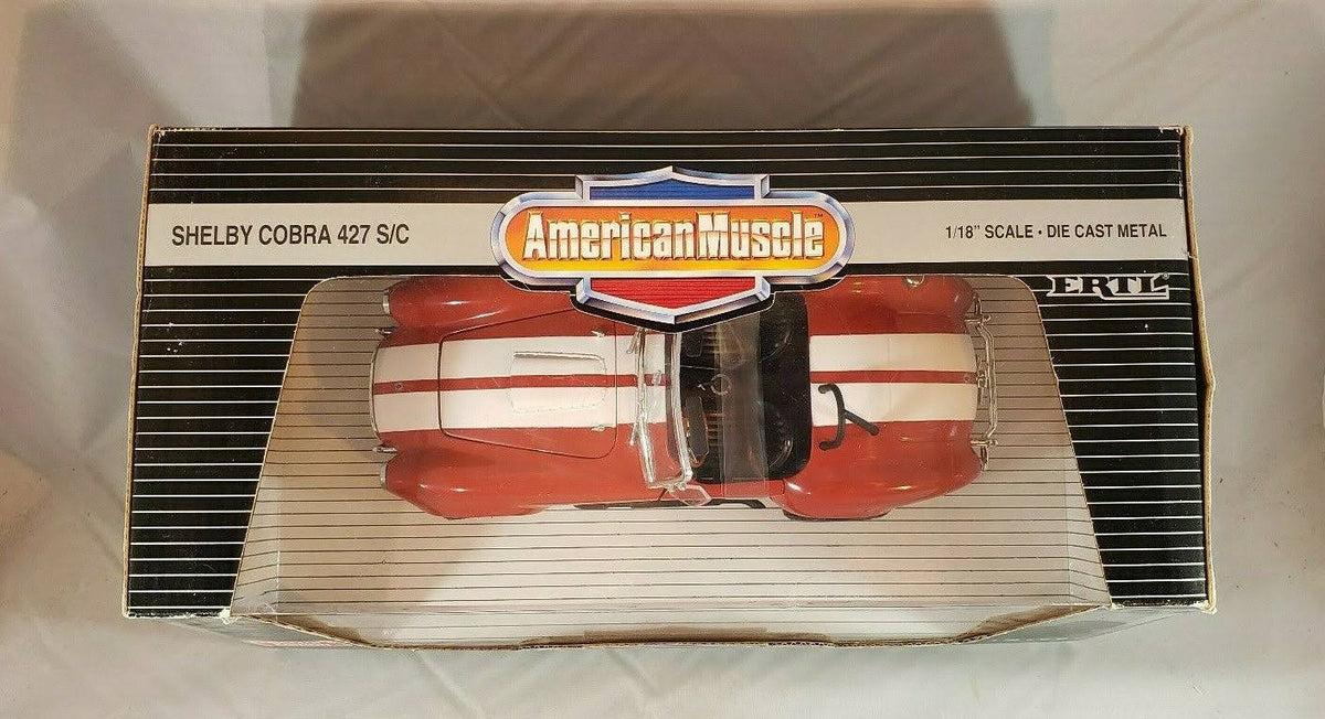 Red 1/18 Scale Diecast Car H4545