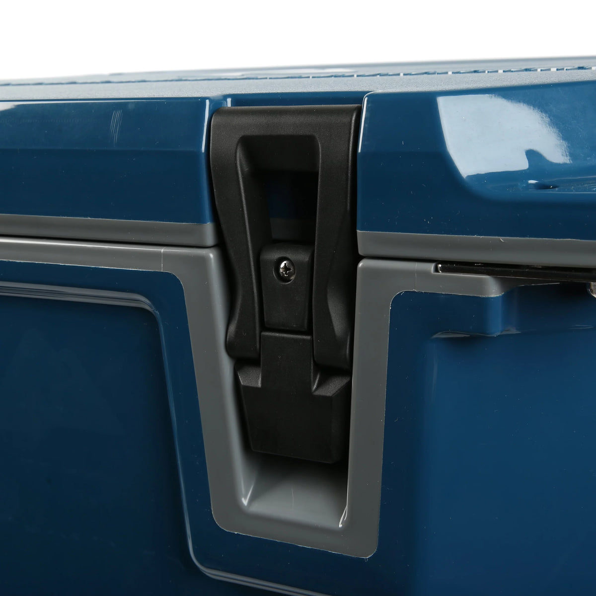 35 Quart Hard Sided Cooler with Stainless Steel Locking Plate I654327
