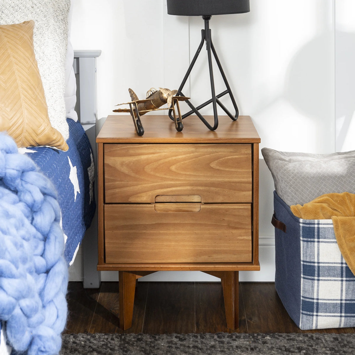 2-Drawer Nightstand H733809